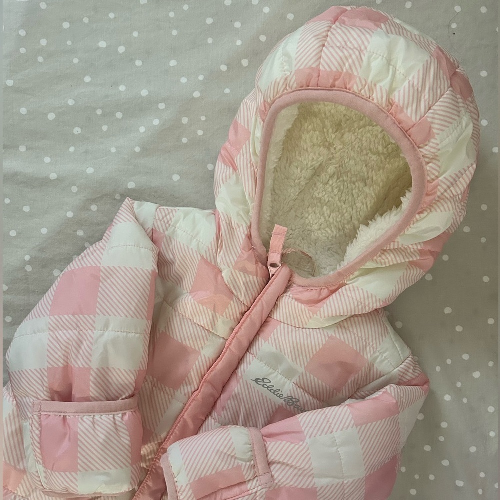 Eddie Bauer Hooded snowsuit for baby / 3-6 M